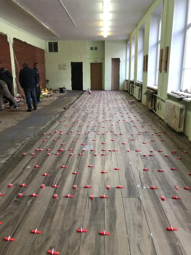 Устройство пола на объекте школы